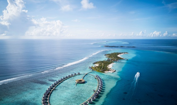 Ritz-Carlton Maldives, Fari Islands - 04.jpg