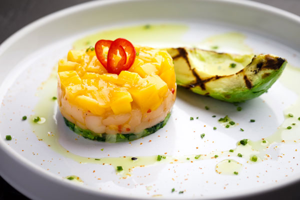 Tokyo_Tartar_Grebeshok_Mango_Maslo_avokado_Pak_choi.jpg
