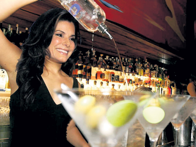 RestoranNews-Actor-barman-03.jpg RestoranNews-Actor-barman-03.jpg