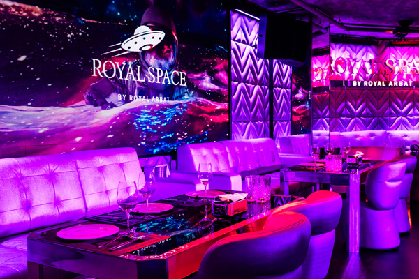 Royal_Space_02.jpg