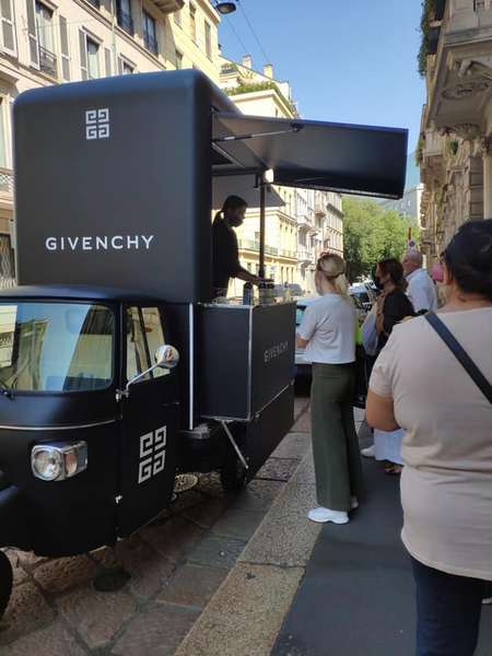 Givenchy Black Lemonade-02.jpg
