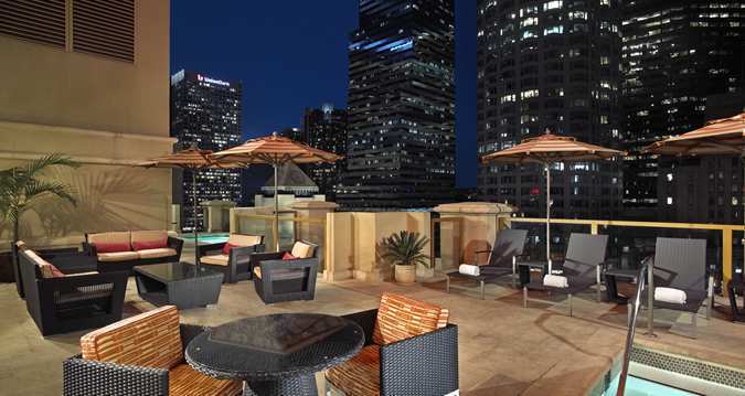 08-02RestoranNews-Hilton-Checkers.jpg