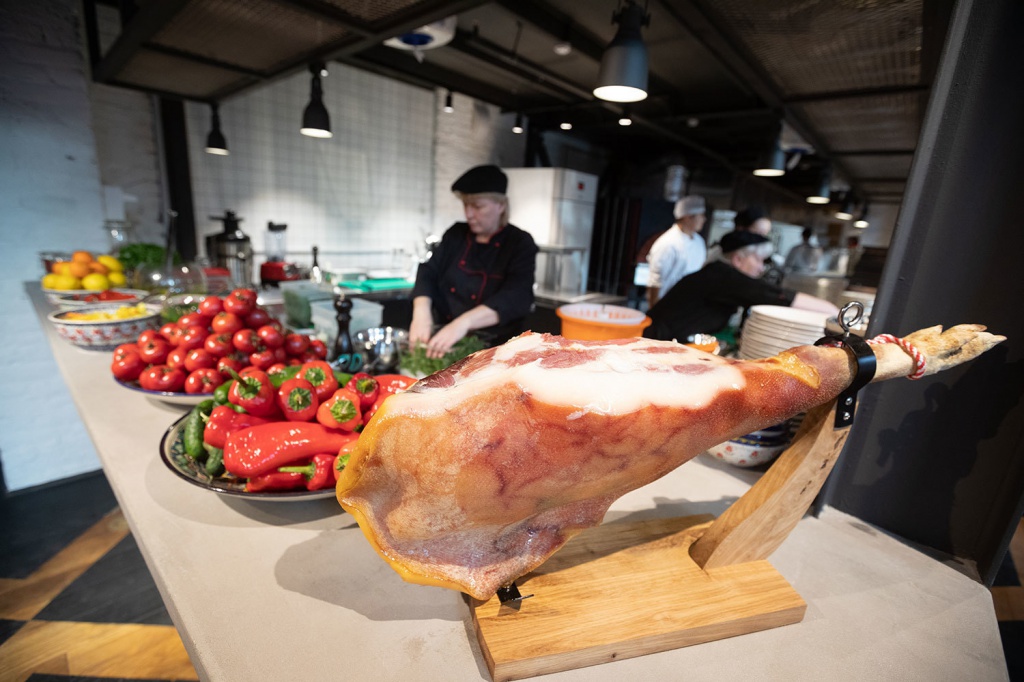 RestoranNews-Food Hall-4.jpg
