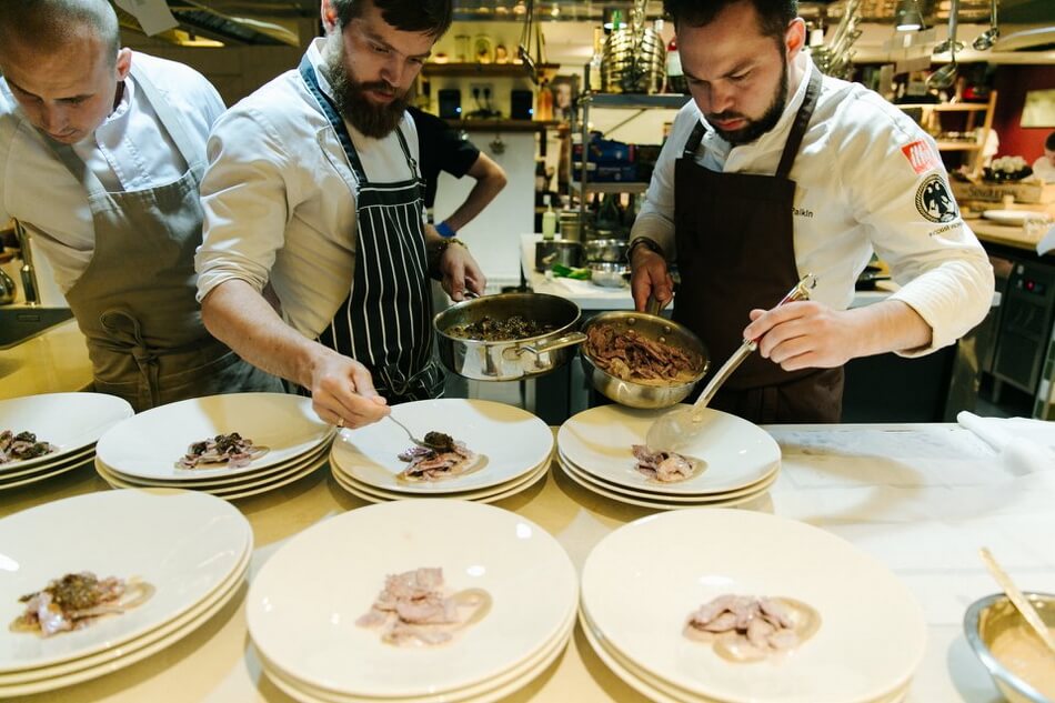 RestoranNews-St. Petersburg Gourmet Days-01 .jpg