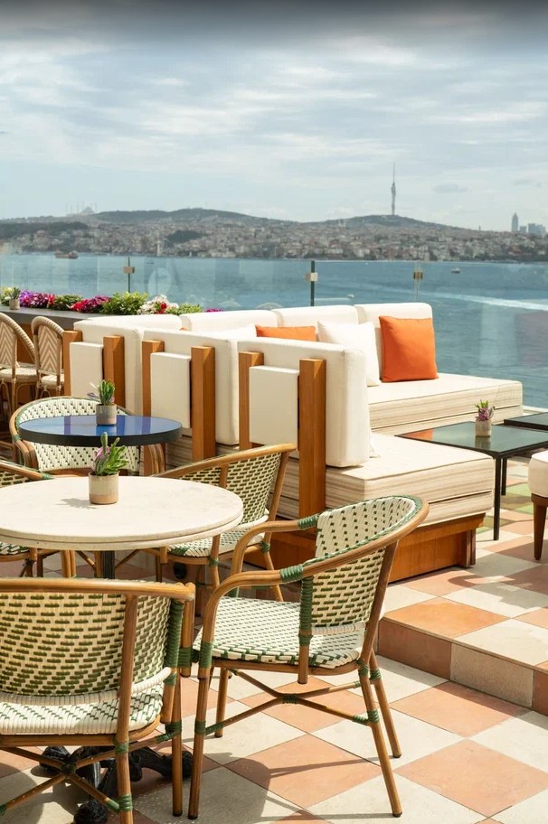 Penthouse Bar -02.jpg