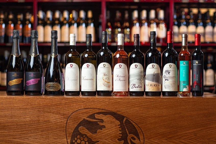 Dodici Wine-02.jpg